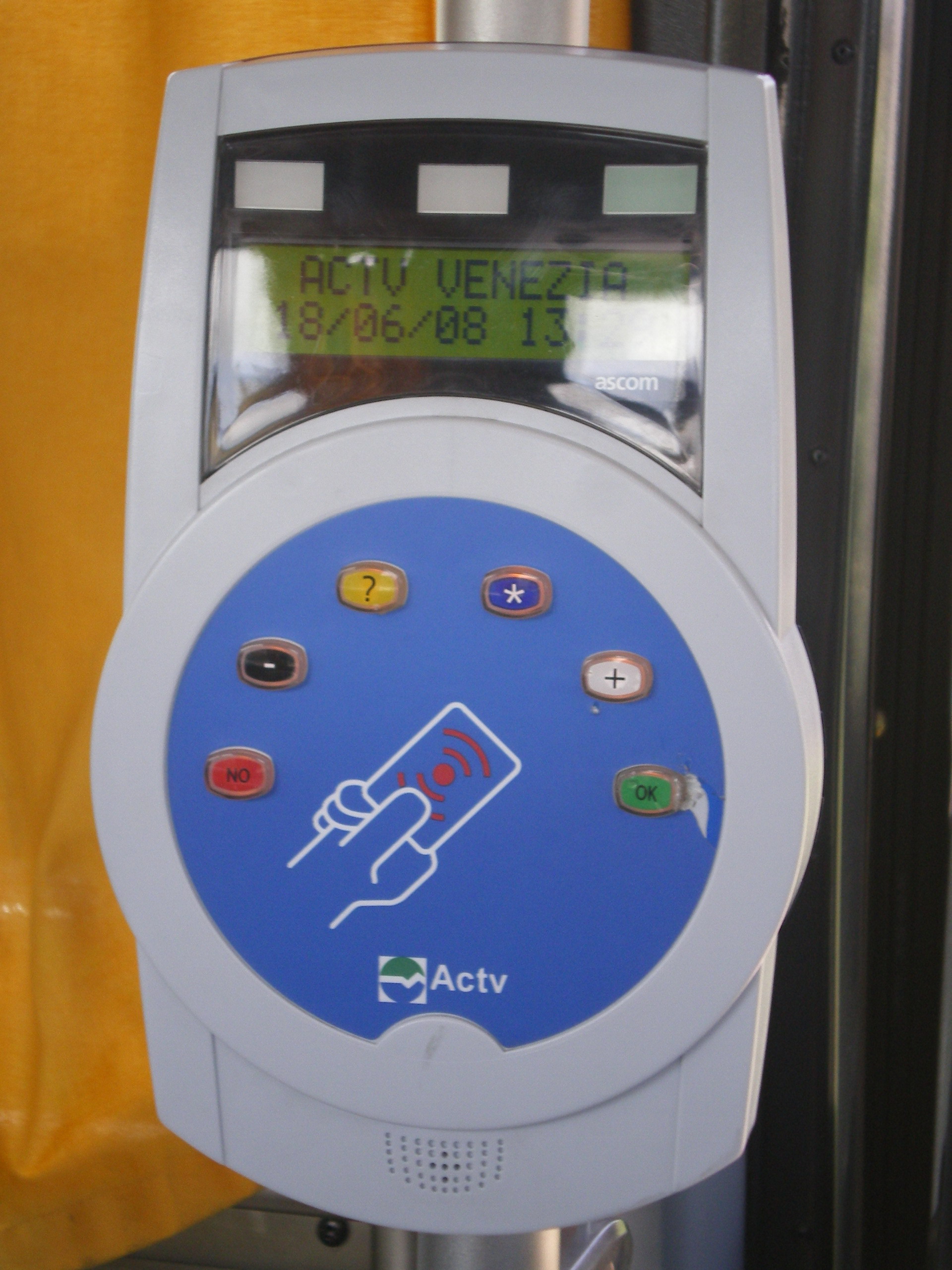 IMOB validator, 18 June 2008, TheWiz83. Historic equipment example; the source does not identify the exact stop. Current readers and app QR procedures may look different.